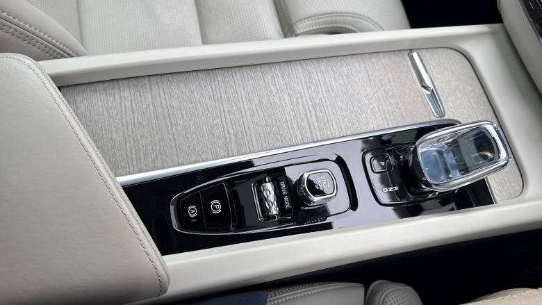 Volvo Xc60 2.0 T6 Recharge PHEV Inscription 5dr AWD Auto Estate